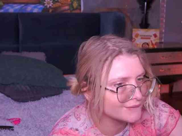 KiraKolobok webcam