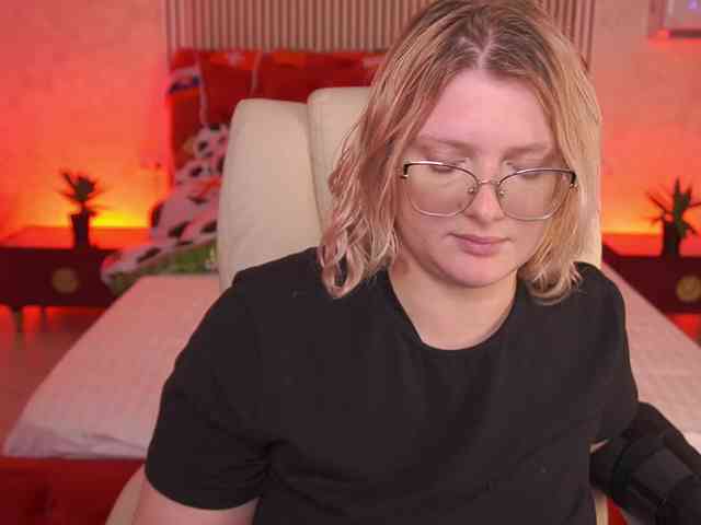 KiraKolobok webcam