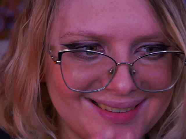KiraKolobok webcam