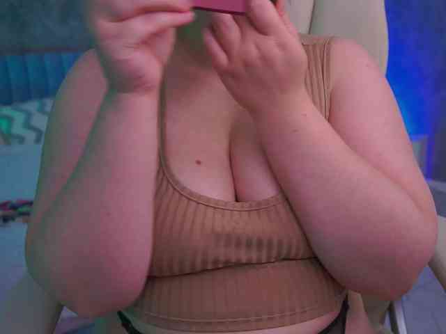 KiraKolobok webcam
