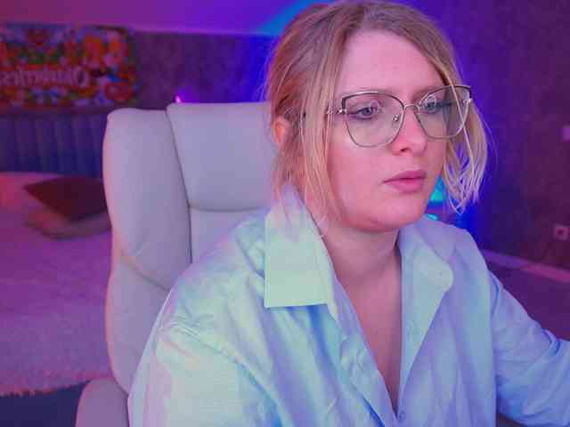 KiraKolobok webcam
