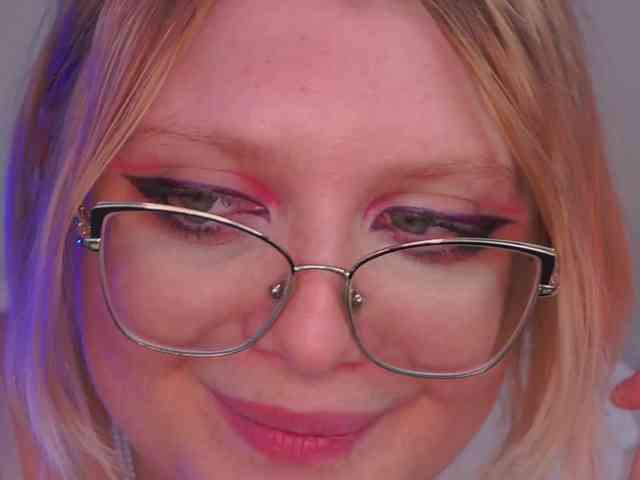 KiraKolobok webcam
