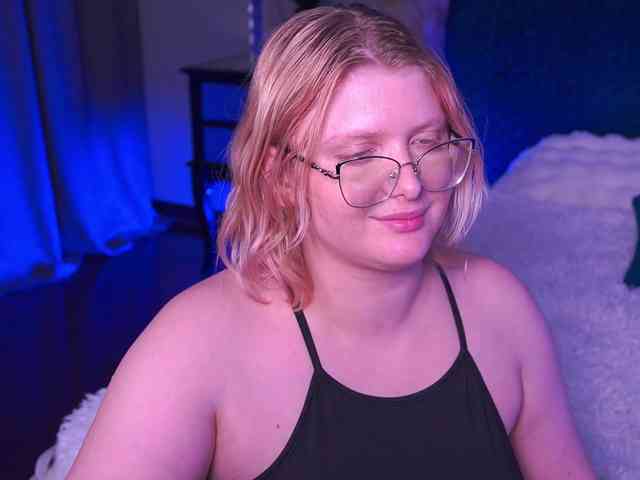 KiraKolobok webcam