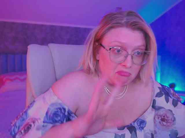 KiraKolobok webcam