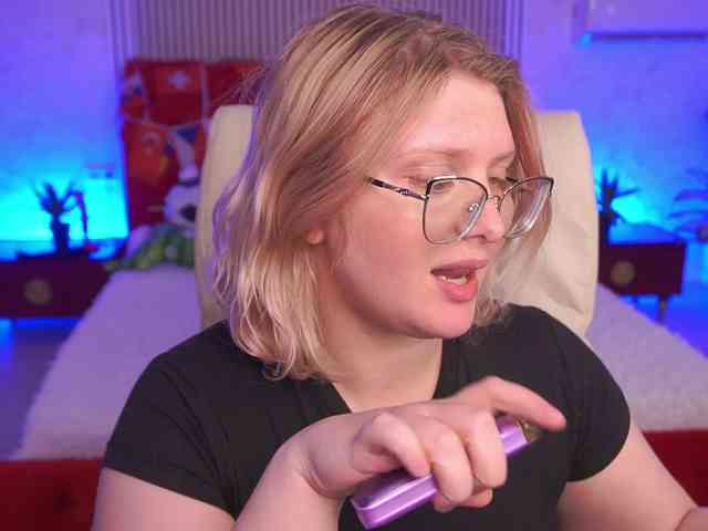 KiraKolobok webcam