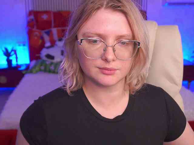 KiraKolobok webcam