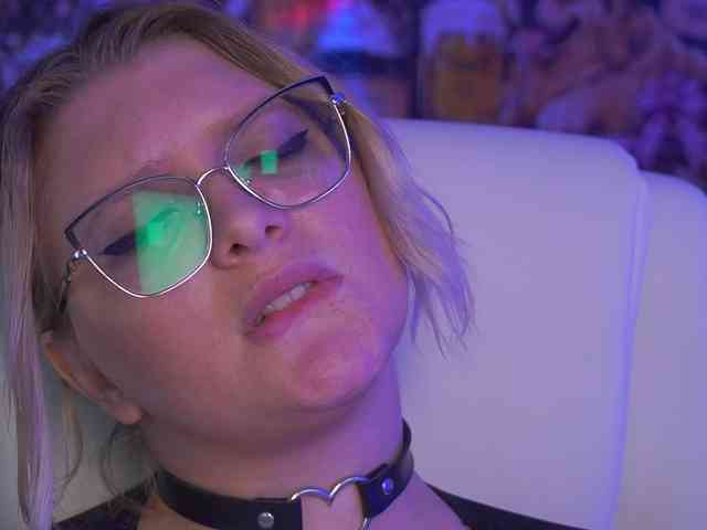 KiraKolobok webcam