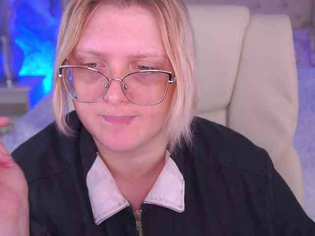 KiraKolobok webcam