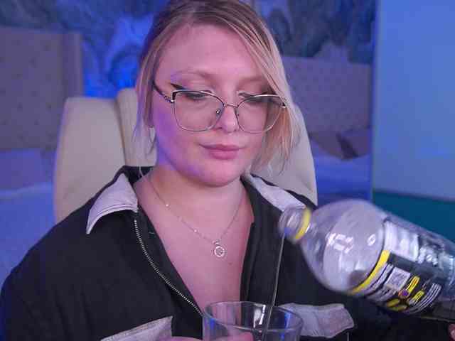 KiraKolobok webcam
