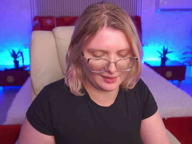 KiraKolobok webcam