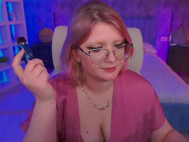 KiraKolobok webcam