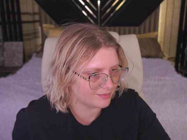 KiraKolobok webcam