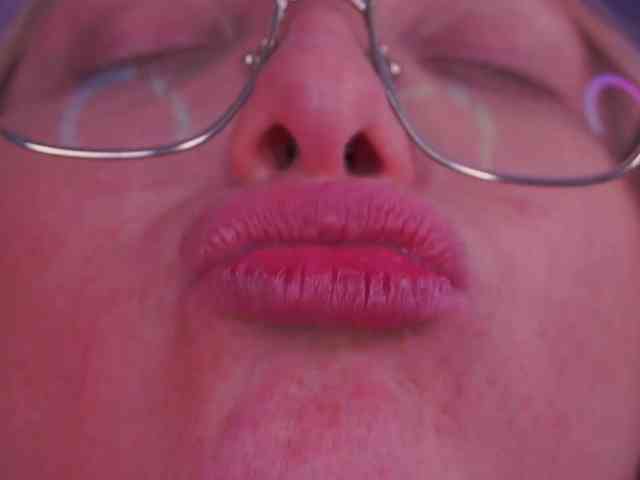 KiraKolobok webcam
