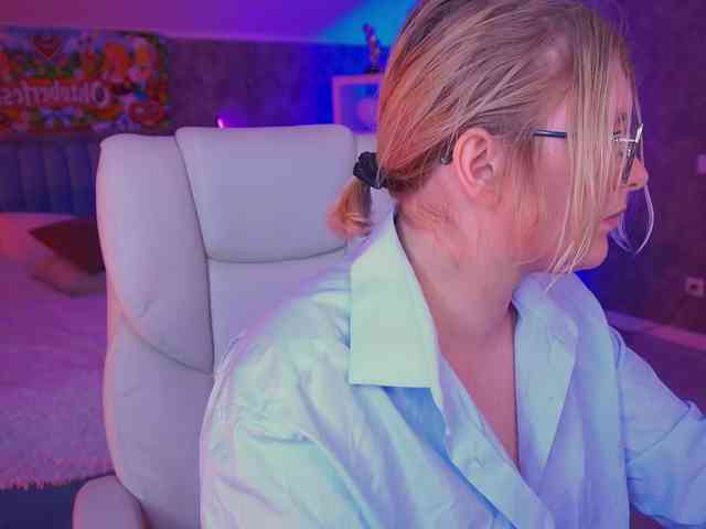 KiraKolobok webcam