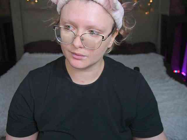 KiraKolobok webcam