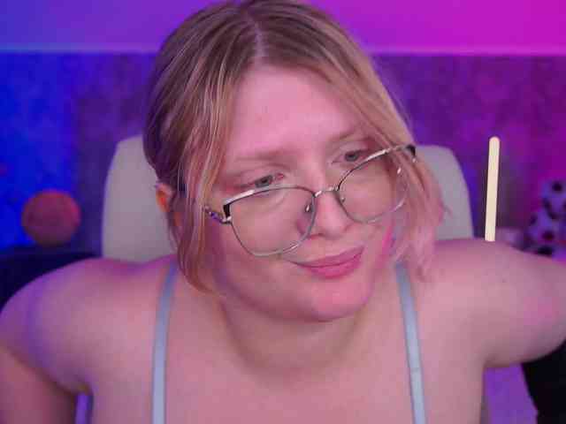 KiraKolobok webcam