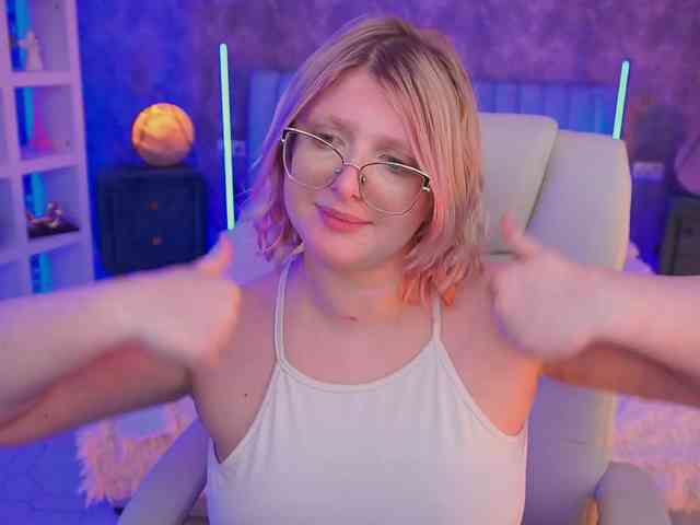 KiraKolobok webcam