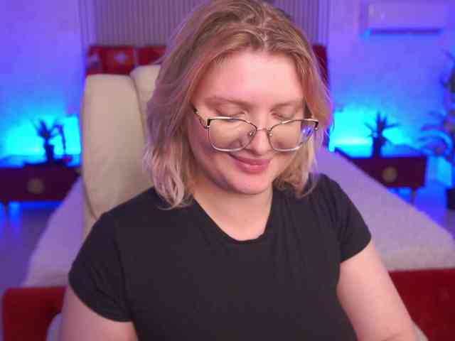 KiraKolobok webcam