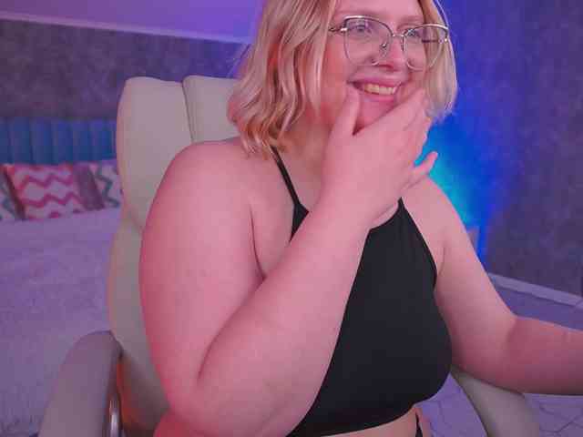 KiraKolobok webcam