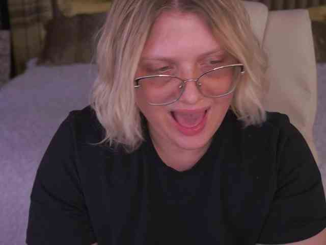 KiraKolobok webcam