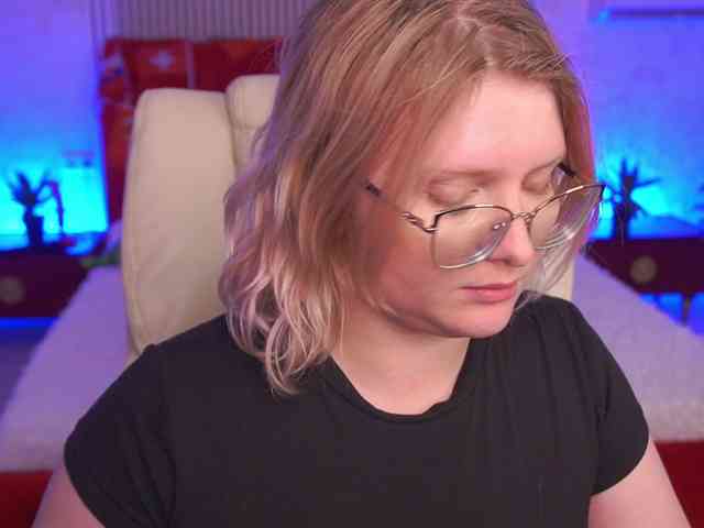 KiraKolobok webcam