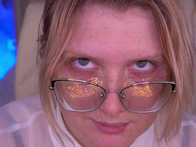 KiraKolobok webcam