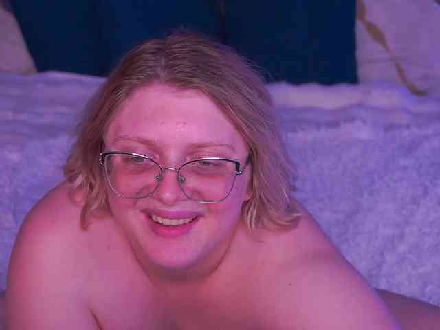 KiraKolobok webcam