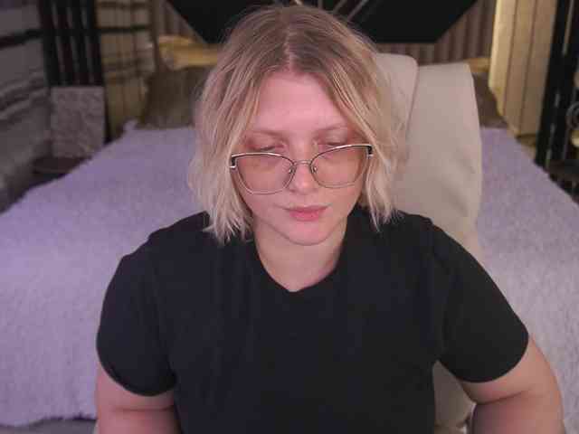 KiraKolobok webcam