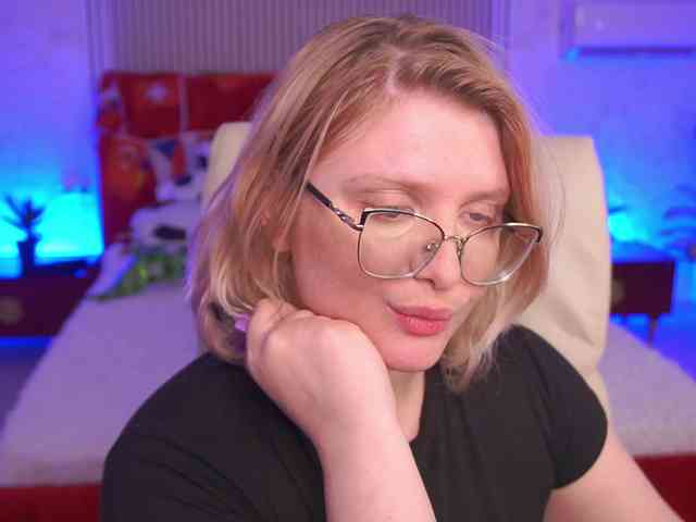 KiraKolobok webcam