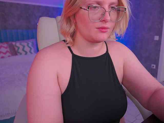 KiraKolobok webcam