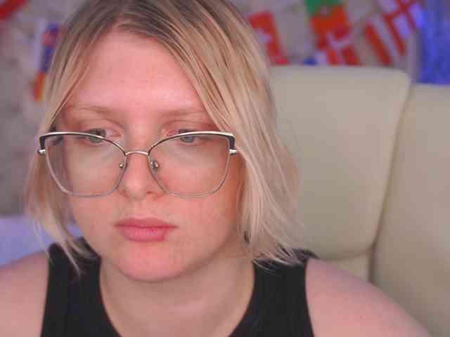 KiraKolobok webcam