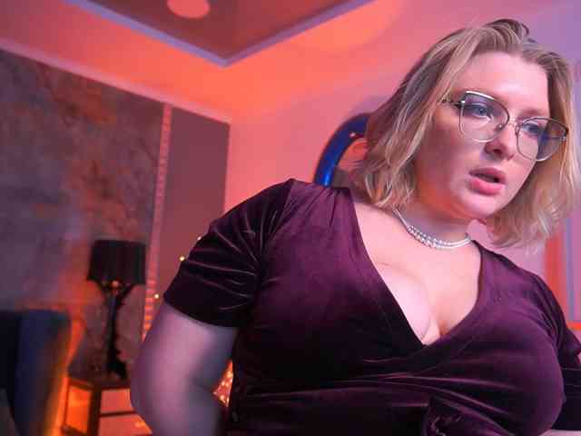KiraKolobok webcam