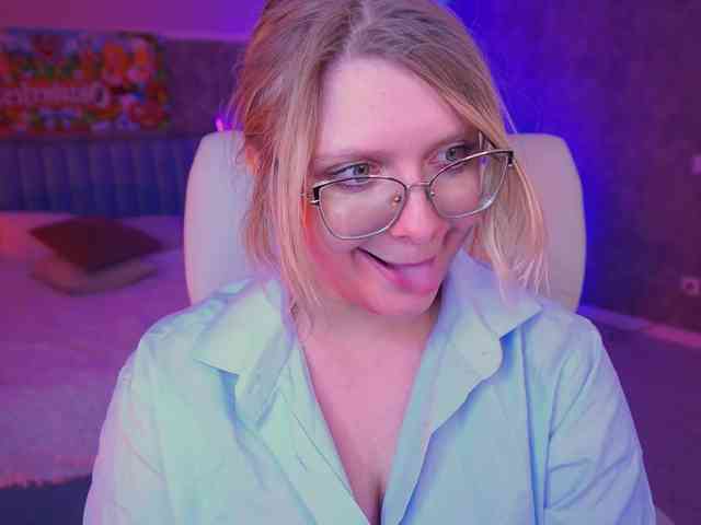 KiraKolobok webcam