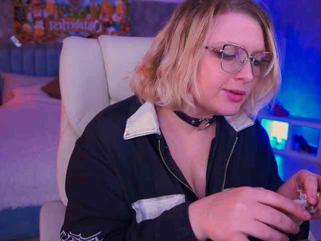 KiraKolobok webcam