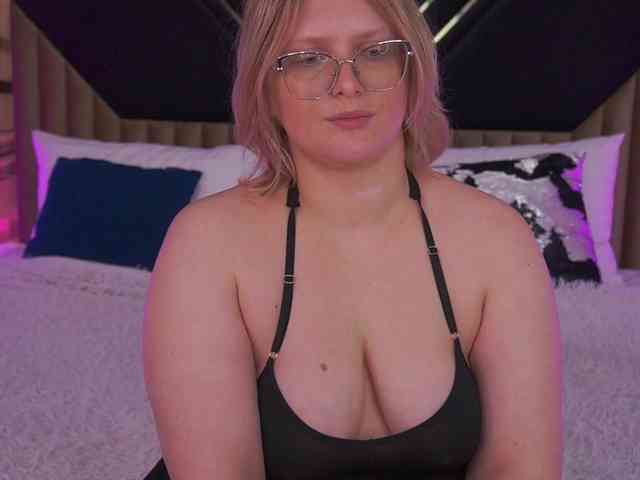 KiraKolobok webcam