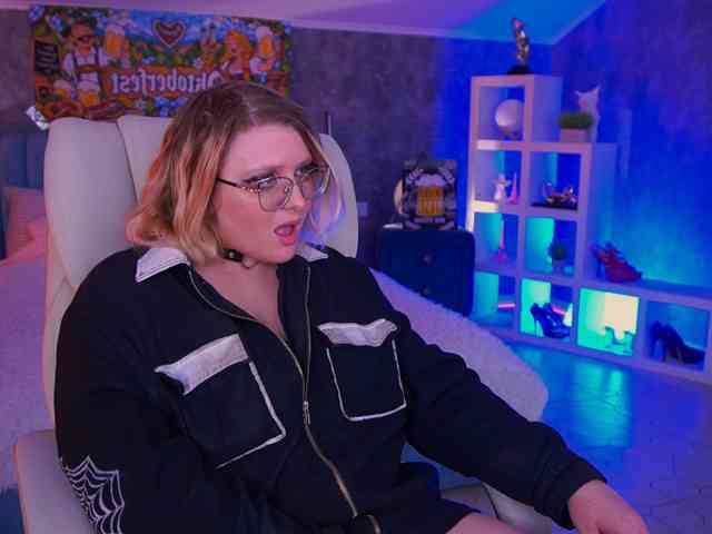 KiraKolobok webcam