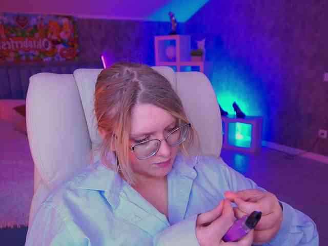 KiraKolobok webcam