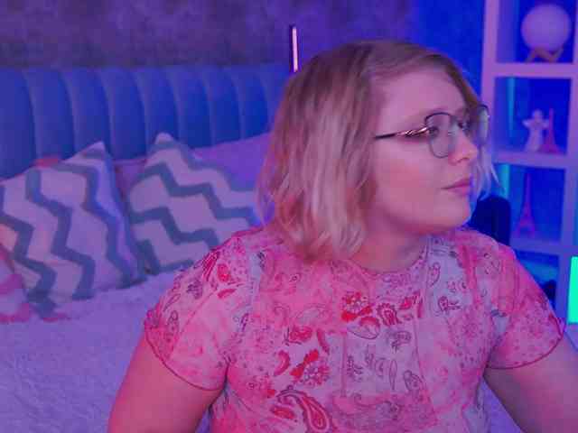 KiraKolobok webcam