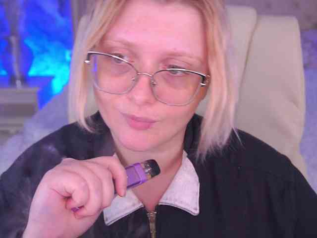 KiraKolobok webcam