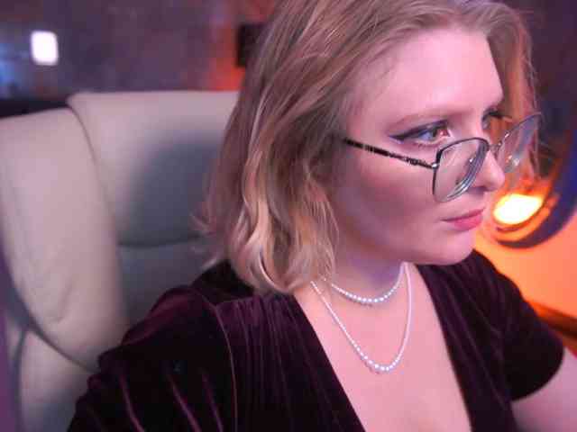 KiraKolobok webcam