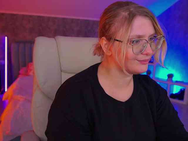 KiraKolobok webcam
