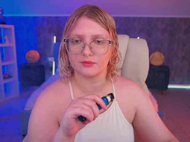 KiraKolobok webcam