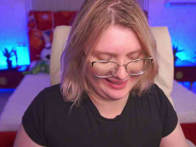 KiraKolobok webcam
