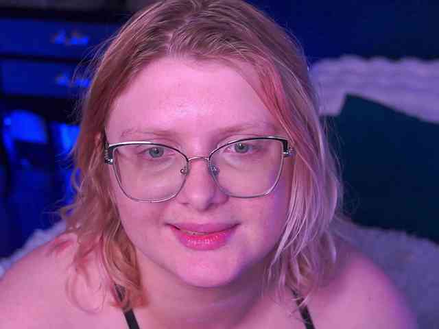 KiraKolobok webcam