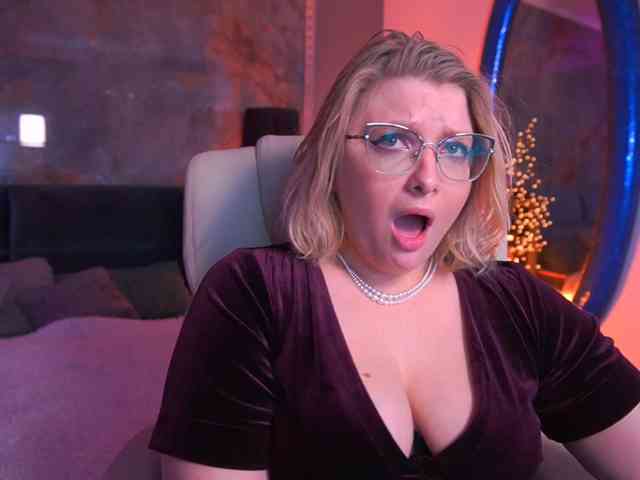 KiraKolobok webcam
