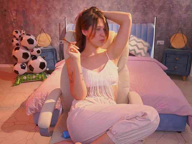 LinaDance webcam