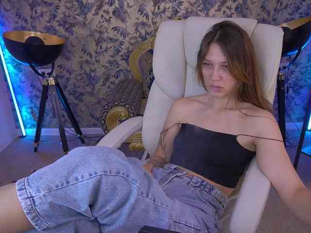 LinaDance webcam