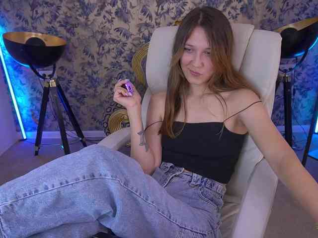 LinaDance webcam