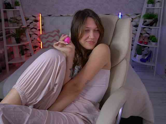 LinaDance webcam