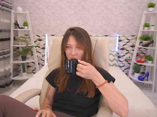 LinaDance webcam